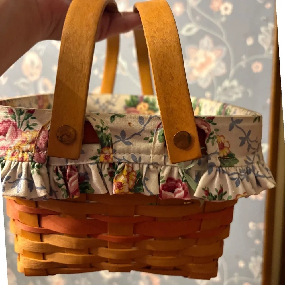 Longaberger Basket Handwoven Dresden Ohio USA Floral Liner Handles 1997 2 Colors